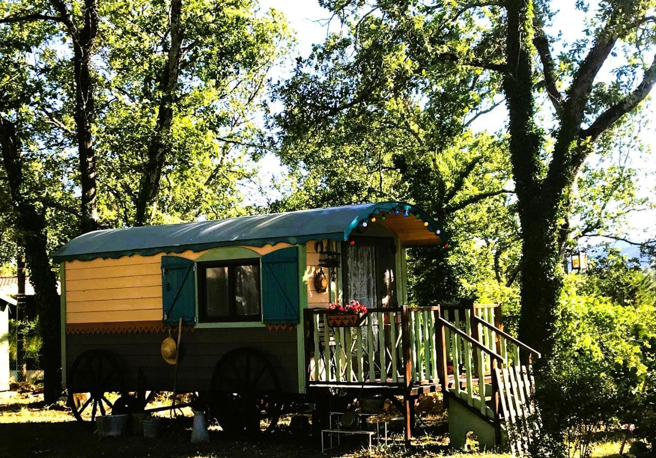 "La Brindille" Roulotte Tzigane De Charme Hebergement Insolite Saint-Paul-en-Forêt Exteriör bild
